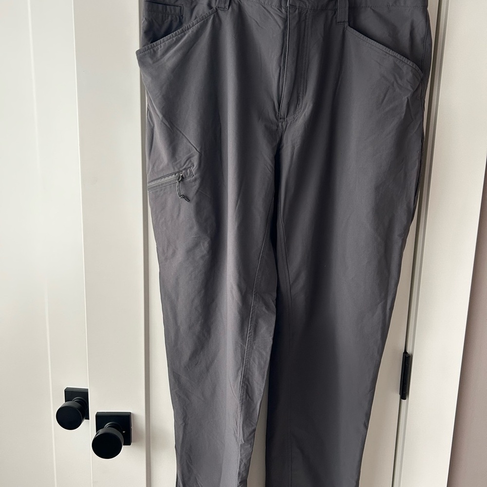 Patagonia Men's Charcoal Cargo Pants